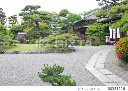 Views of the garden at Kishiwada Gofuso Views of the garden at Kishiwada Gofuso 68341536