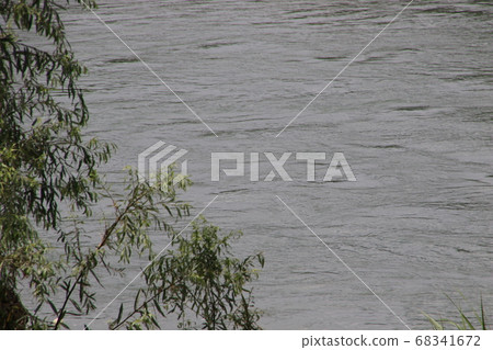 多摩河的流動 多摩河的流動 68341672