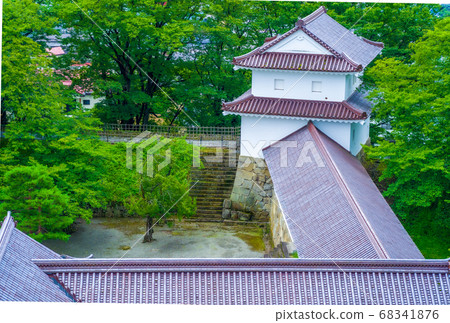 Tsuruga Castle (Wakamatsu Castle) South Run Nagaya and Dried Rice Tower [Otemachi, Aizuwakamatsu City, Fukushima Prefecture] 68341876