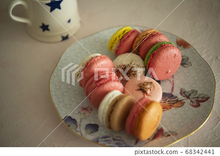 多彩杏仁餅 68342441