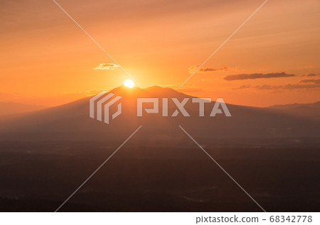 Morning on Mount Shari 68342778