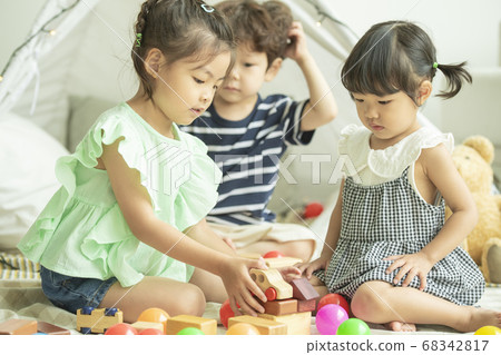 Lifestyle, camping, children Lifestyle, camping, children 68342817