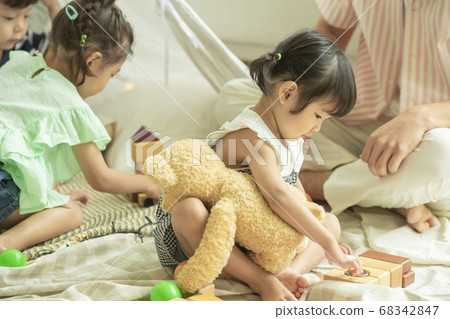 Lifestyle, family, parenting Lifestyle, family, parenting 68342847