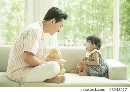 Lifestyle, family, parenting 68342917