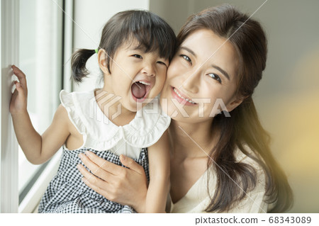 Lifestyle, family, parenting 68343089