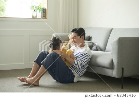 Lifestyle, family, parenting 68343410