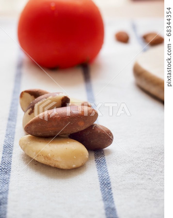 Fresh Organic Brazil Nuts 68344354