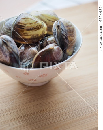 Fresh sea natural food lily clam 68344894