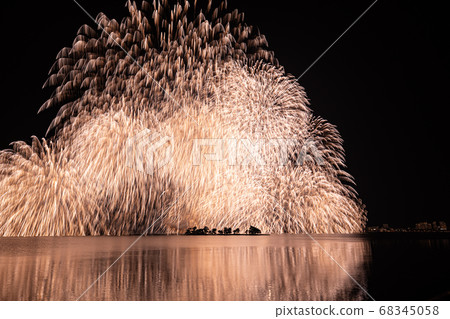 Matsue Suigosai Lake Fireworks Festival Finale Matsue Suigosai Lake Fireworks Festival Finale 68345058