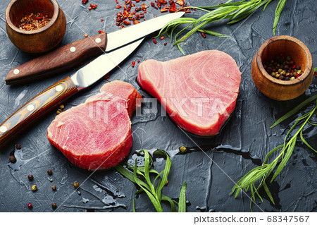 Raw tuna steak 68347567