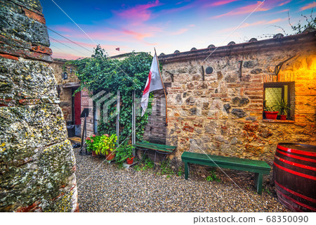 Sunset in Monteriggioni 68350090