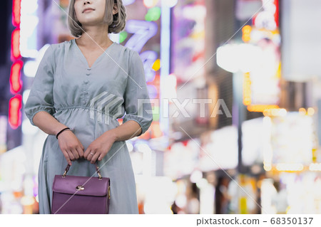 night portrait in the city night portrait in the city 68350137
