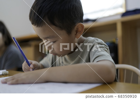 homework, baby boy, boy 68350910