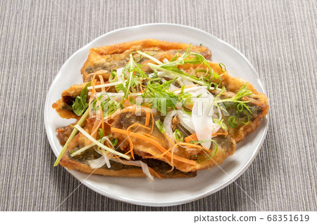 南板醃馬mac魚。 南板醃馬mac魚。 68351619