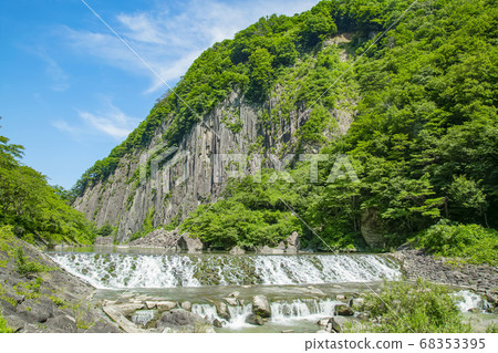 木材岩石大原木材 木材岩石大原木材 68353395