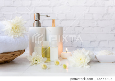 Spa beauty massage health wellness 68354802