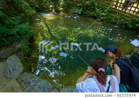 God of matchmaking Matsue City Yaegaki Shrine Love fortune telling at the mirror pond 68355974