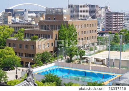 從城堡的和田市市政廳的視圖 從城堡的和田市市政廳的視圖 68357236