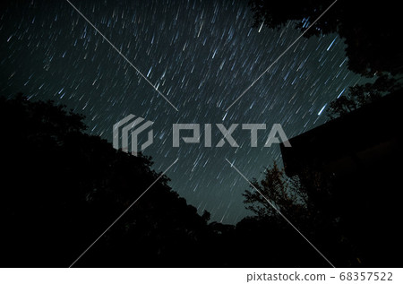 在森林裡的星流 68357522