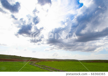 Grasslands and sky in southeastern Turkey Grasslands and sky in southeastern Turkey 68368365