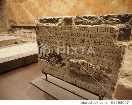 Italian dial ruins 68368697