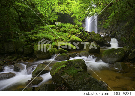 Shirato Falls (Iga City, Mie Prefecture) Shirato Falls (Iga City, Mie Prefecture) 68369221