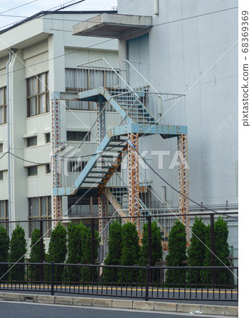 Building deterioration points in the city 68369369