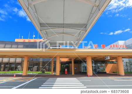 [Tottori] Tonan sand dunes Conan Airport under sunny weather 68373608