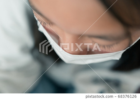 面罩和鼻子之間的間隙 68376126