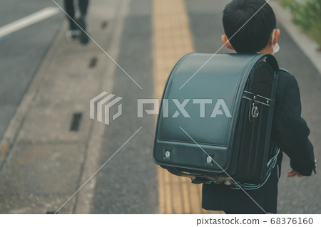 放學 小學學生 小學生 68376160