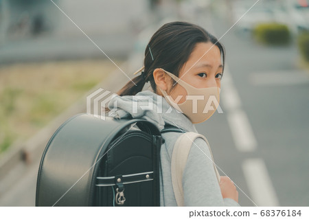 小學學生 小學生 返回 68376184
