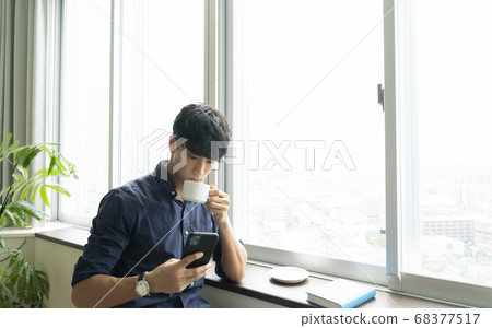 智能手機和男人 智能手機和男人 68377517