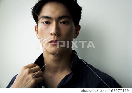 Male's portrait Male's portrait 68377519