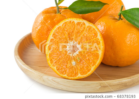 Kishu成熟的Ponkan Kishu成熟的Ponkan 68378193