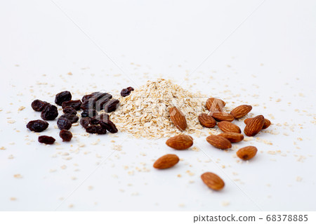 Oatmeal and dried fruits Oatmeal and dried fruits 68378885