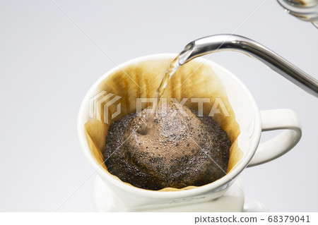 Drip coffee coffee dome 68379041