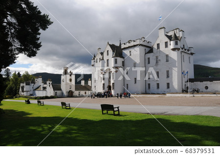 Blair Castle, Pitroholly, England 68379531