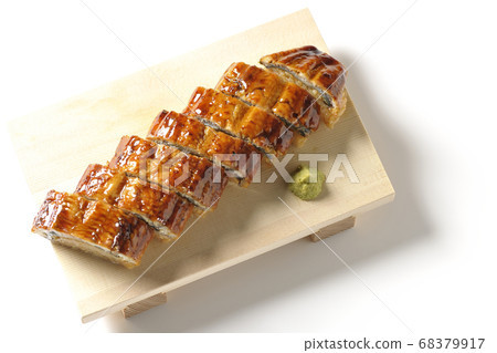 Unagi figure sushi and wasabi served on sushi geta (white background, bird's eye view) 68379917