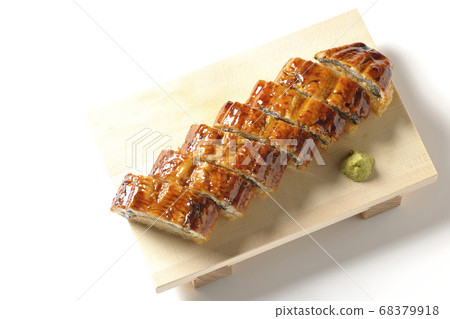 Unagi figure sushi and wasabi served on sushi geta (white background, bird's eye view) 68379918