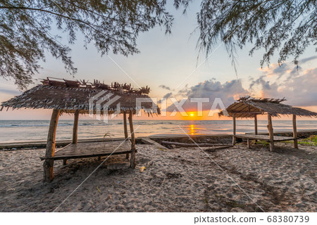 Sunset by the sea.6 68380739