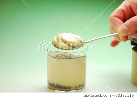 黑芝麻布丁 68382119