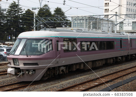 485 Series Train (Resort Express Yu) 485 Series Train (Resort Express Yu) 68383508