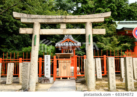 Benji Shrine, Taji Speed Hire Shrine Benji Shrine, Taji Speed Hire Shrine 68384072