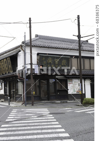 小黑海道小森上老字號的酒舖 小黑海道小森上老字號的酒舖 68386375