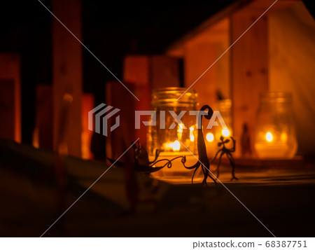 Candles in town Candles in town 68387751