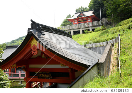 Takiya Fudoson Saigoku Sansoshodo(底部)和Sanpo Kojindo(頂部) Takiya Fudoson Saigoku Sansoshodo(底部)和Sanpo Kojindo(頂部) 68389183