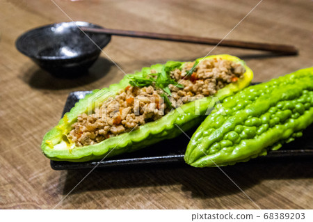 bitter gourd bitter gourd 68389203