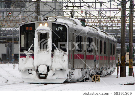 Winter Ou Main Line Series 701 (Akita⇔Hirosaki-Aomori) 68391569