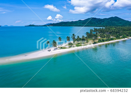 Aerial view of Laem Had Beach in Koh Yao Yai, island in the andaman sea between Phuket and Krabi Aerial view of Laem Had Beach in Koh Yao Yai, island in the andaman sea between Phuket and Krabi 68394232