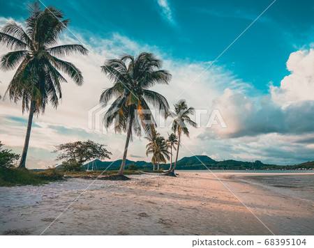 Laem Had paradise Beach in Koh Yao Yai, island in the andaman sea between Phuket and Krabi Thailand Laem Had paradise Beach in Koh Yao Yai, island in the andaman sea between Phuket and Krabi Thailand 68395104